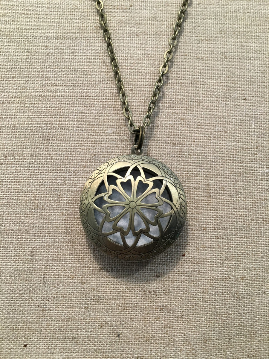 Essential-Oil Clay Diffusing Necklace / aromatherapy necklace / EO Necklace top Diffuser