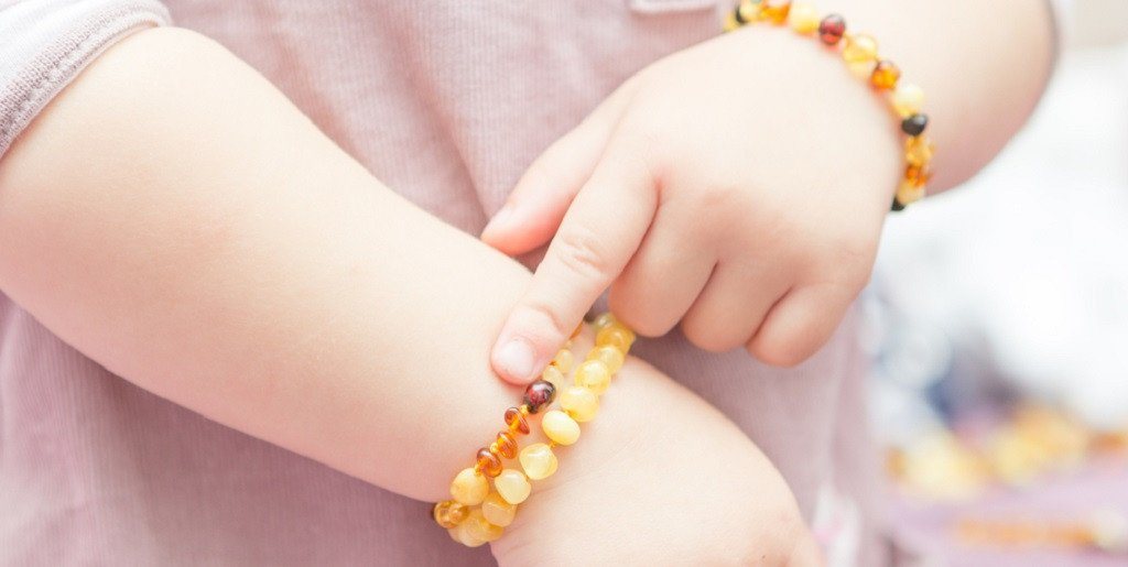 Amber band store for teething